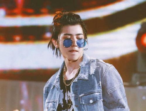 坤坤吃瓜图片,揭秘娱乐圈幕后真相