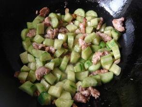 丁学吃瓜,揭秘娱乐圈的甜蜜与苦涩